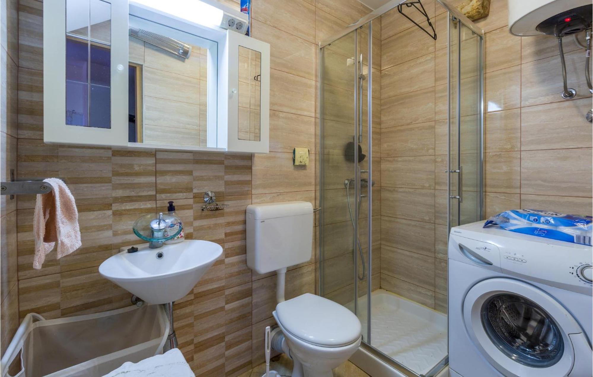 2 Bedroom Stunning Home In บาเล ภายนอก รูปภาพ