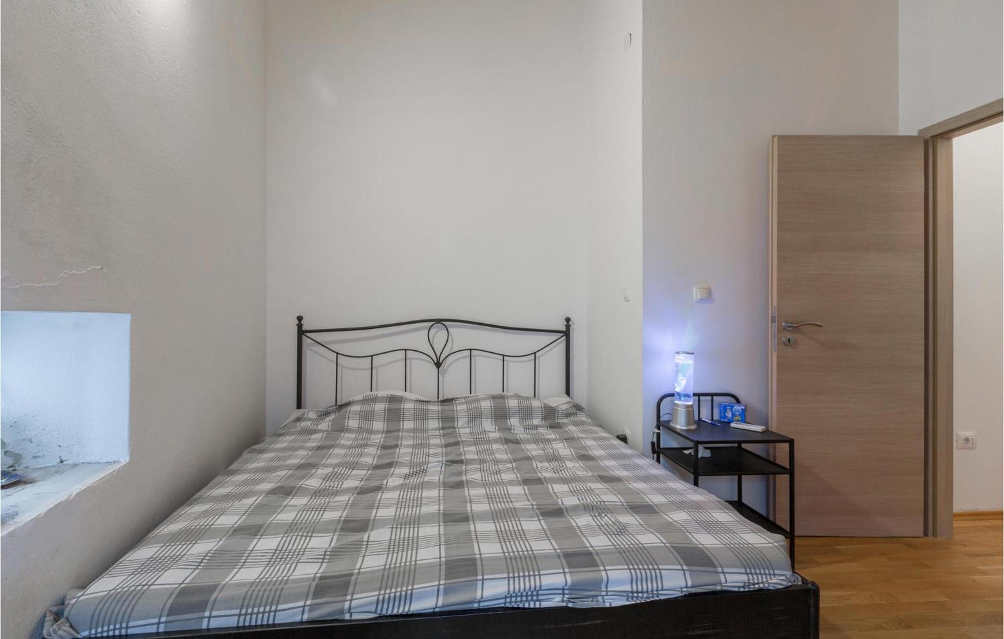 2 Bedroom Stunning Home In บาเล ภายนอก รูปภาพ